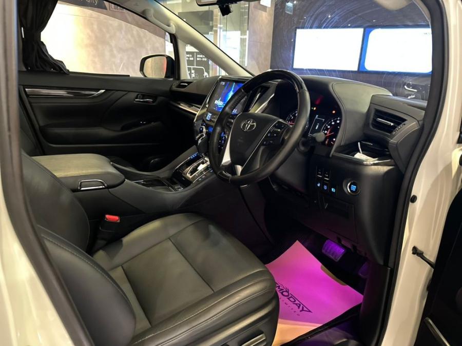 Alphard 2.5 SC Modellista - Image 2